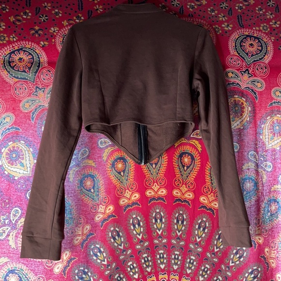 CROPPED ASYMMETRICAL BROWN KNIT TOP SHEIN - Picture 2 of 2